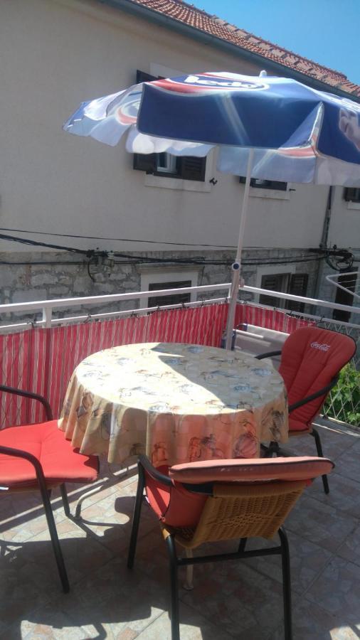 Guest House Oleander Zlarin Extérieur photo